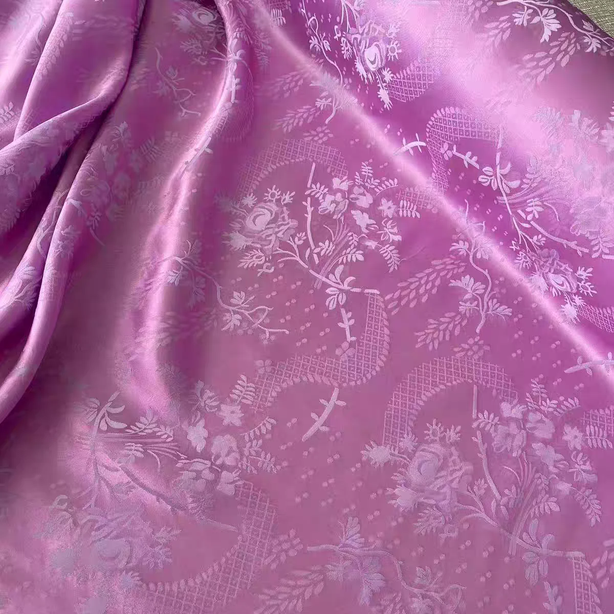 Amazing High Quality Popular Floral Silk Jacquard Fabric Perfect for Clothes Cheongsam Women's Dresses