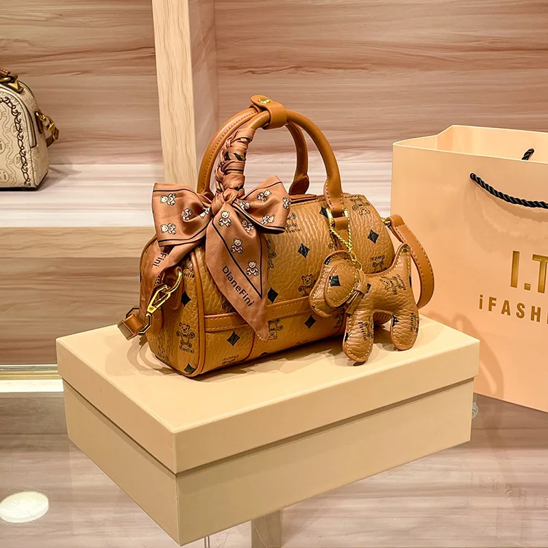 

Минималистичная модная сумка для подгузников для женщин, дизайнерская сумка через плечо, роскошная кожаная сумка-тоут, винтажный шик, вместительная сумка.