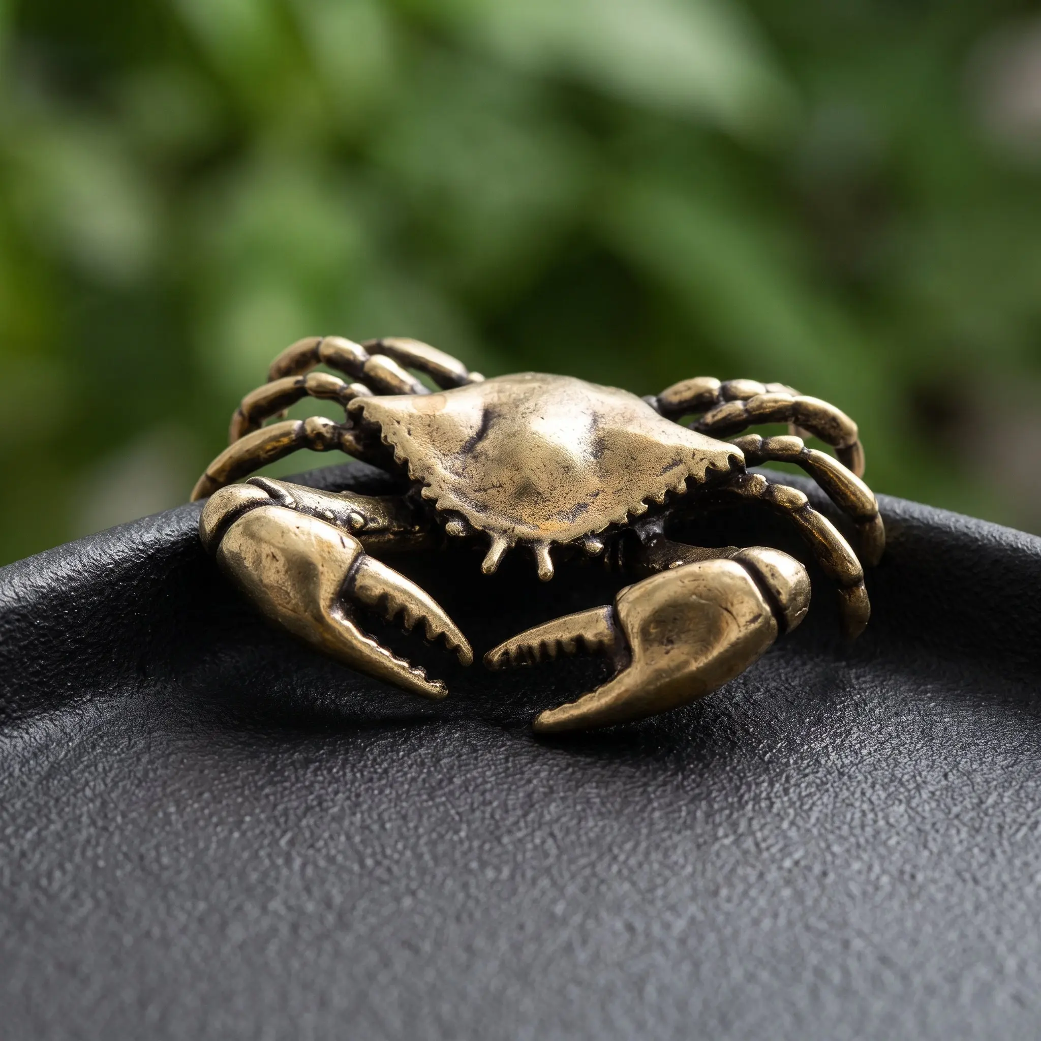 4Pcs Oxidized Brass Crab Sculptures Mini Animal Ornaments Office Desk Decor Tea Pet Decoration Mini Crab Sculptures