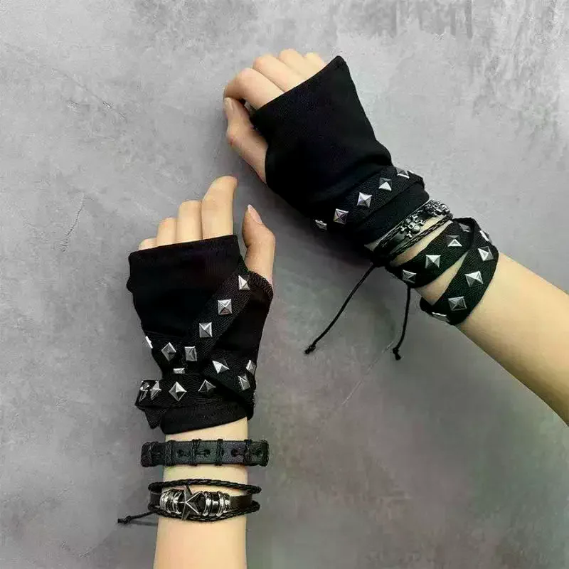 고딕 펑크 핑거리스 장갑 리벳 오버슬리브 블랙 커프 코스프레 힙합 패션 의상 액세서리