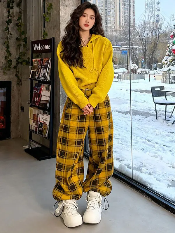 

Зимний модный комплект: Женский желтый свитер с капюшоном и клетчатые широкие брюки, облегающий повседневный костюм-двойка из полиэстера