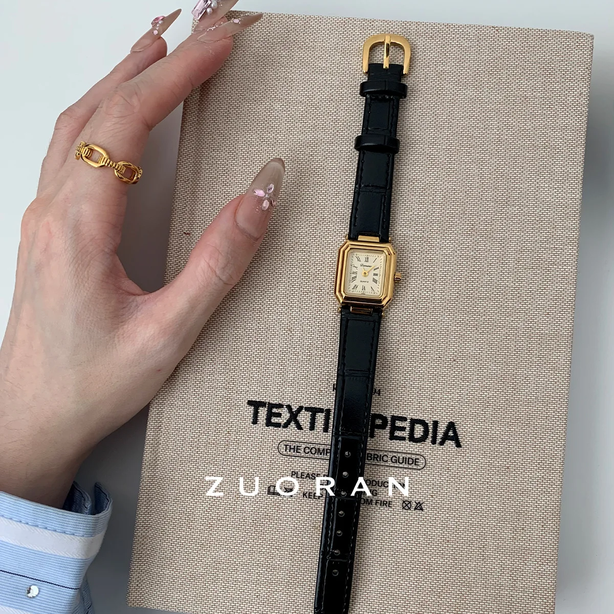 New Women'S Wristwatch, Retro-Chic Black And Gold Small Square Watch, Stylish And Sophisticated Women'S Watch Series.