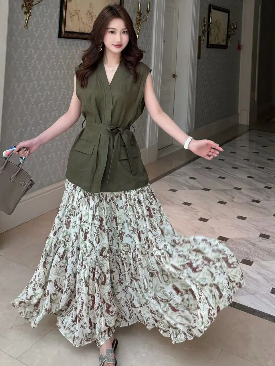 

Romantic Vintage Style Floral Print High Waist Midi Skirt And Vest Set Women's Summer Fashion Casual Wear Light Maturity