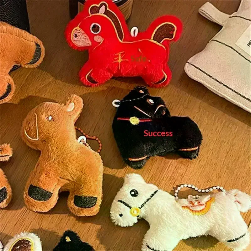 Cute Year Of The Horse Pony Mascot Plush Doll Stuffed Toy Keychain Pendant Bag Hanging Chinese New Year Blessing Souvenir Gifts