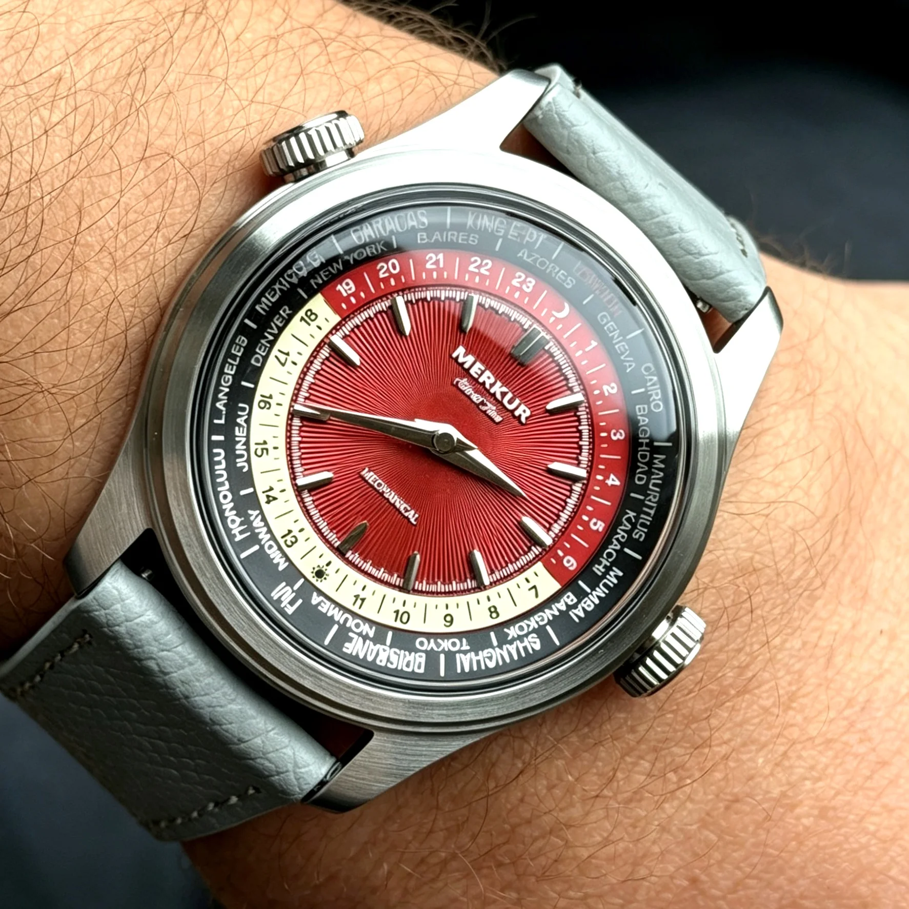 Reloj Merkur Dual Crown World Time 2026, Relojes Mecánicos Manuales Retro para Hombre, Reloj Vintage de 38 mm, Reloj Hombre Rojo