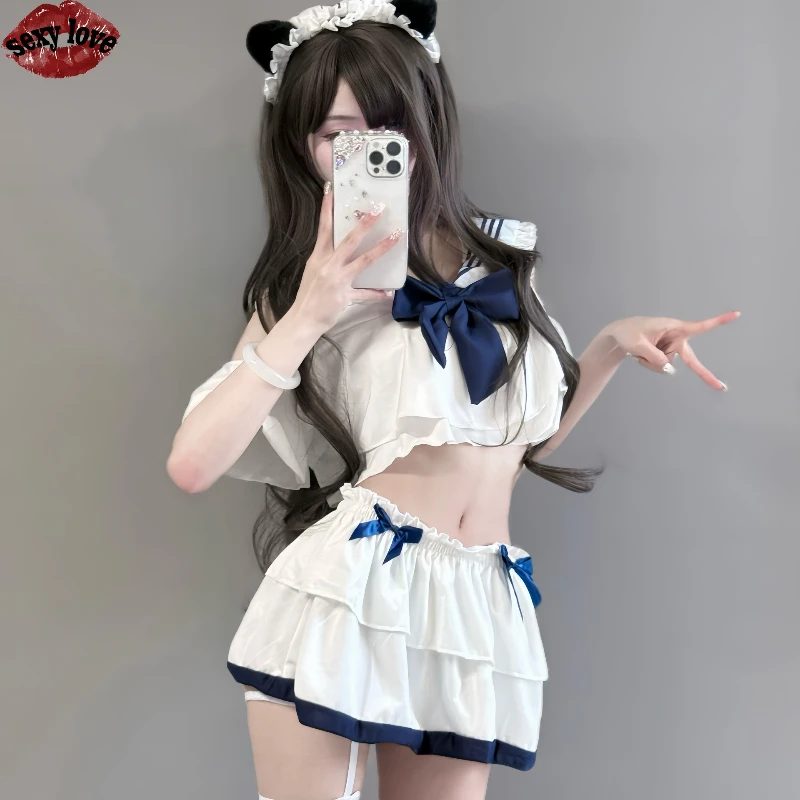 甘く揺れるミニセーラーセット — ティアードのふんわりミニ&大ぶりサテンリボン