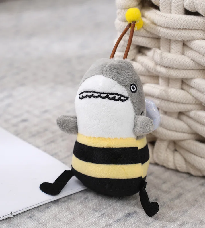 12Cm Creatieve Cartoon Shark Bee Pop Haai Bee Pluche Hanger Creatieve Eigenzinnige Sleutelhanger Kinderen Rugzak Charm