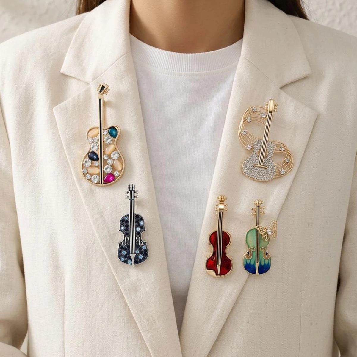 Luxury Rhinestone Violin Brooches for Women Unisex Trendy Musical Instrument Pins Casual Party Jewelry Accessories Gifts
