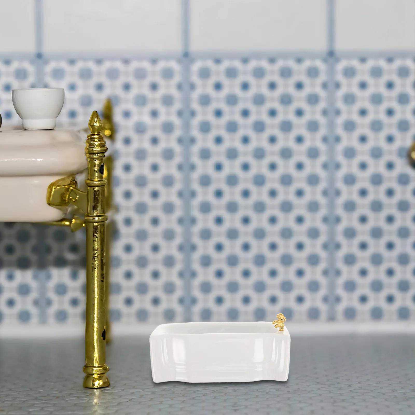 حوض استحمام مربع صغير من البورسلين الأبيض والسيراميك بمقياس 1:12 ملحقات أثاث الحمام المصغر لتزيين الحمام لبيت الدمى #1