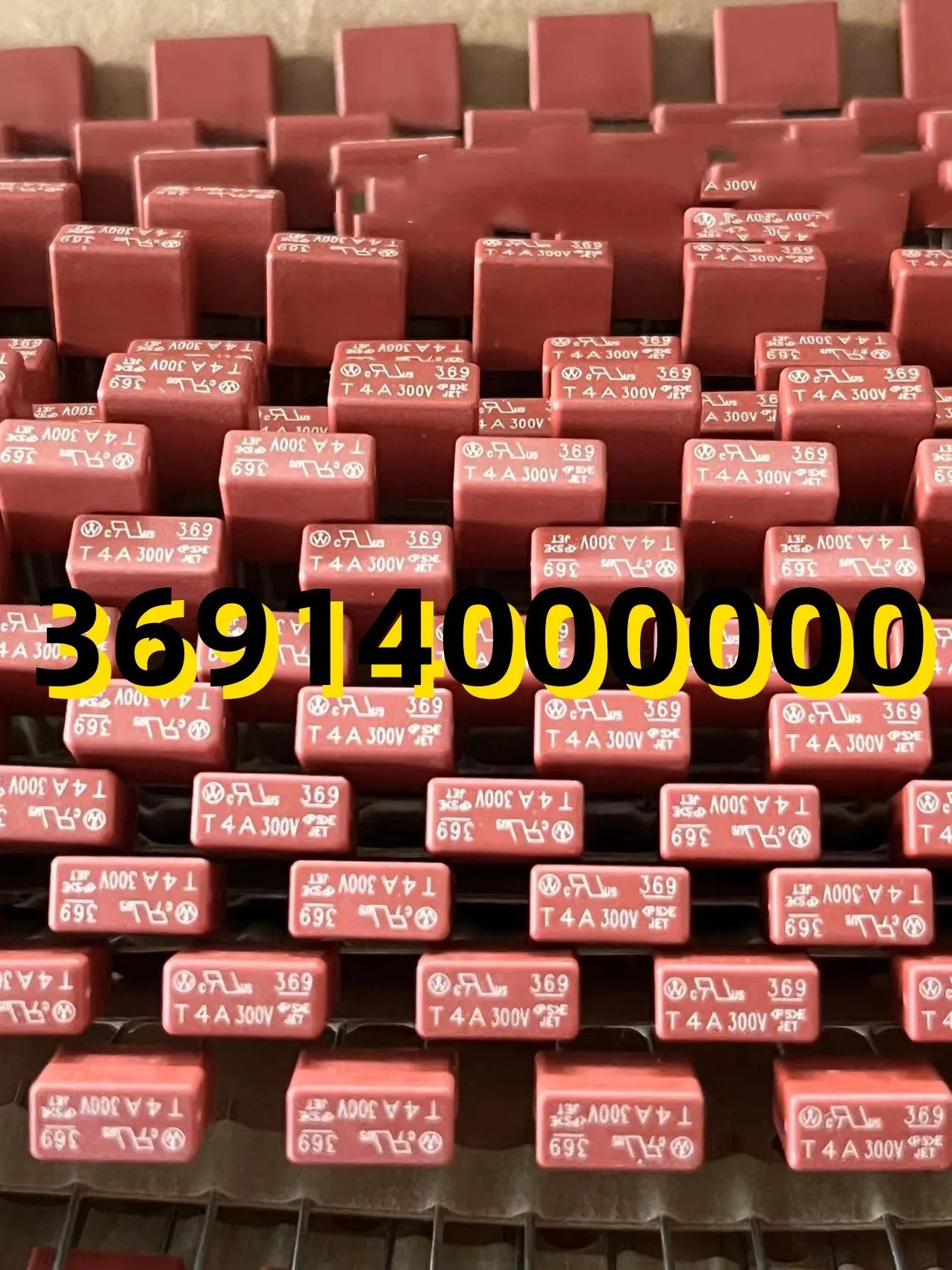 

10PCS 36914000000 fuses 4A 300VAC