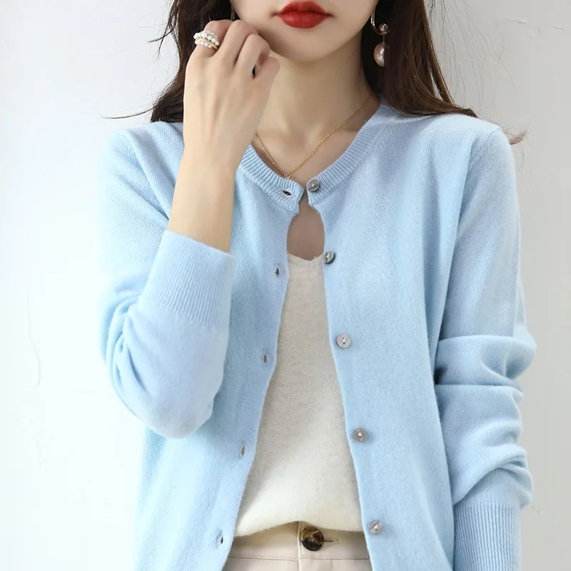 Knitted round neck cardigan, women\'s wool sweater, small jacket, new autumn/winter 2024, long sleeved loose fitting Korean versi