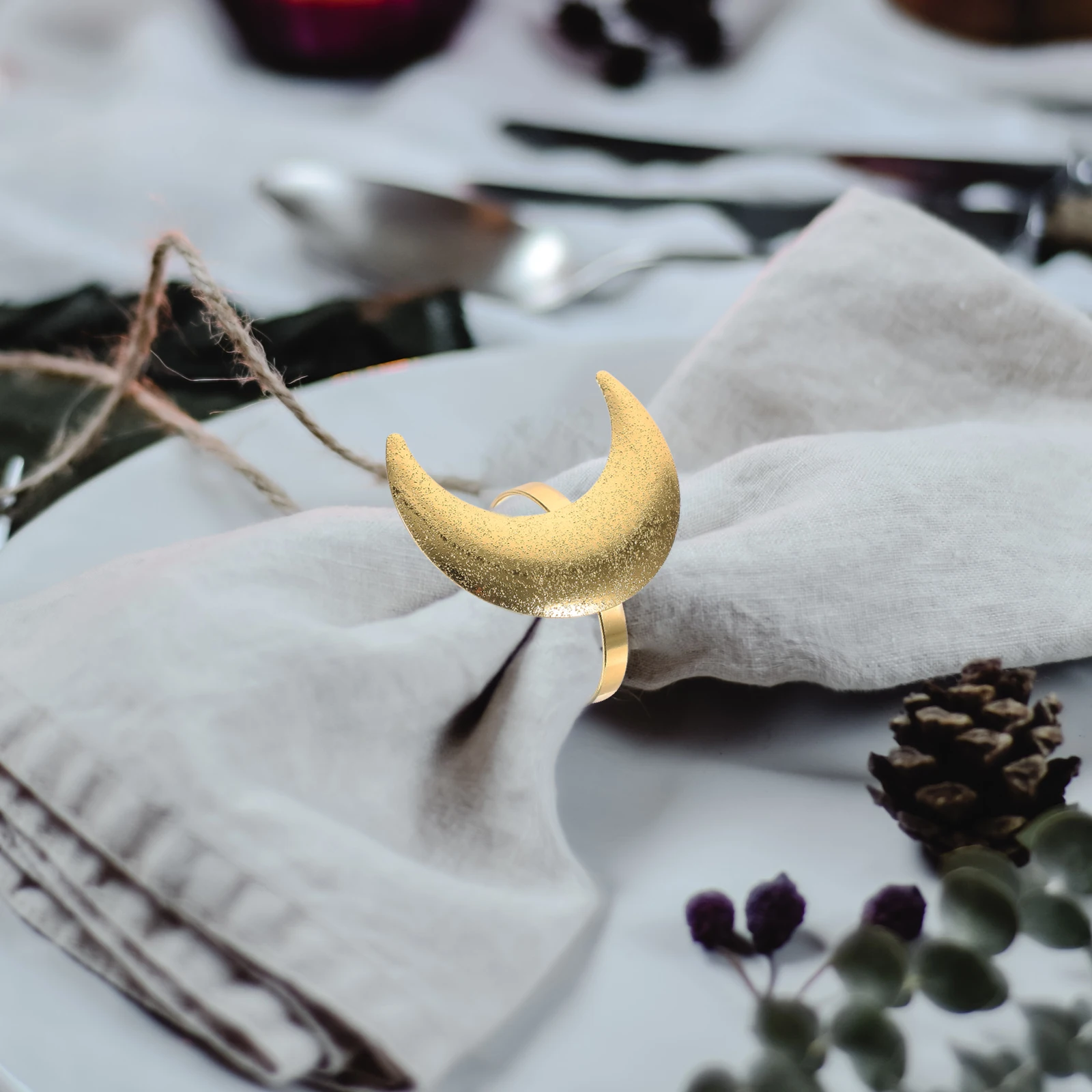 

6 Pcs Moon Napkin Rings Decorative Metal Buckles Wedding Party Christmas Table Serviette Napkin Holder Wedding Holder