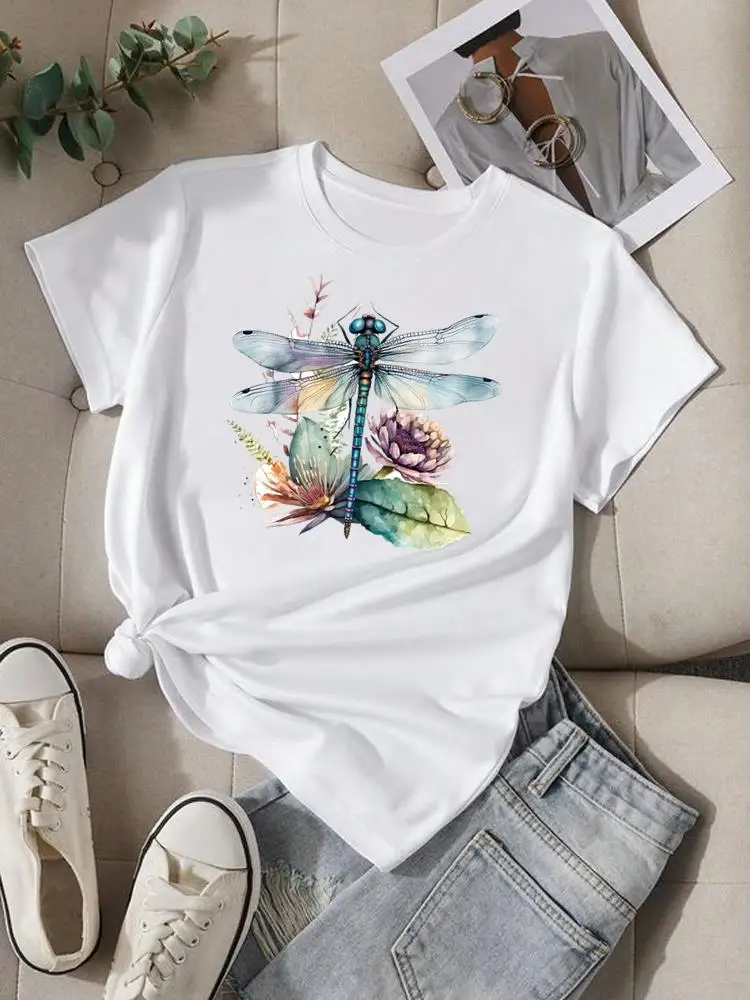 Camiseta com decote em O feminino, roupa feminina, estilo floral, libélula, estampa aquarela, topo gráfico, moda casual, manga curta