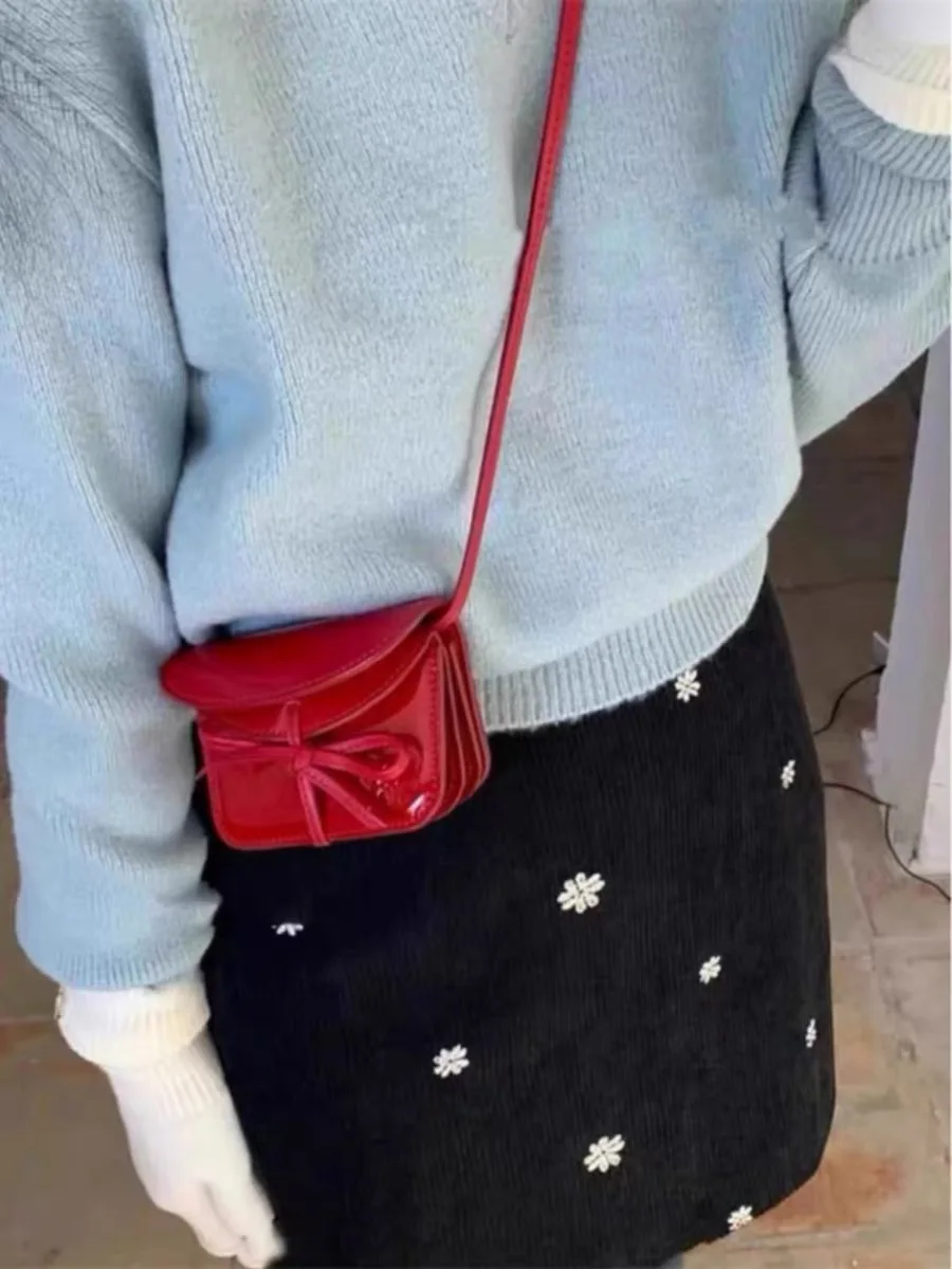 Mini  Knot New Year Red Crossbody Bag Versatile Korean Sle Small Square Bag Fashionable Lipstick Bag for Girls