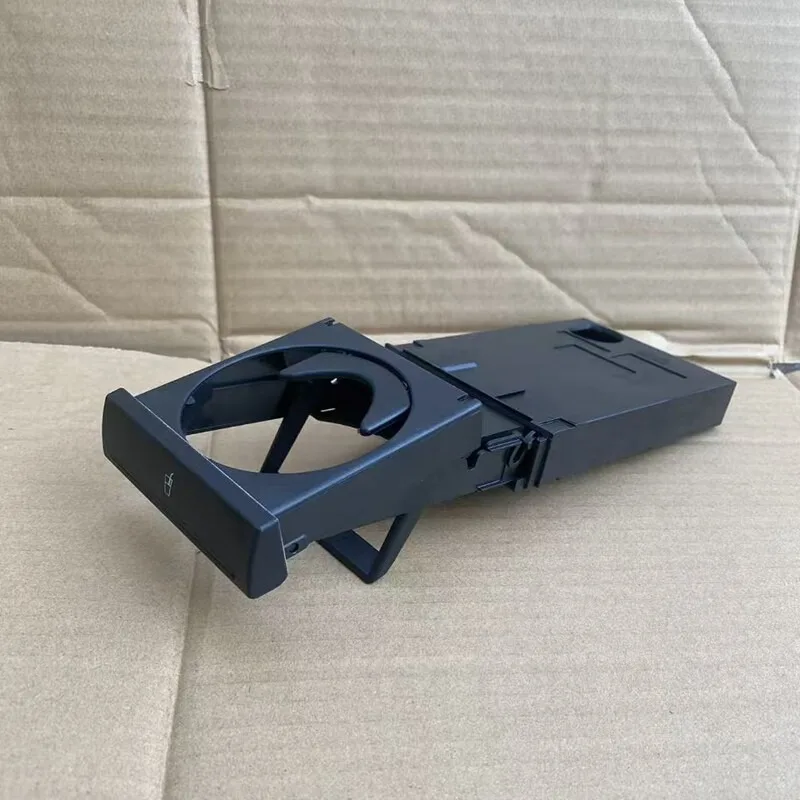 For Instrument Panel Water Cup Holder  Commercial Vehicle Is Equipped with Water Cup Holder