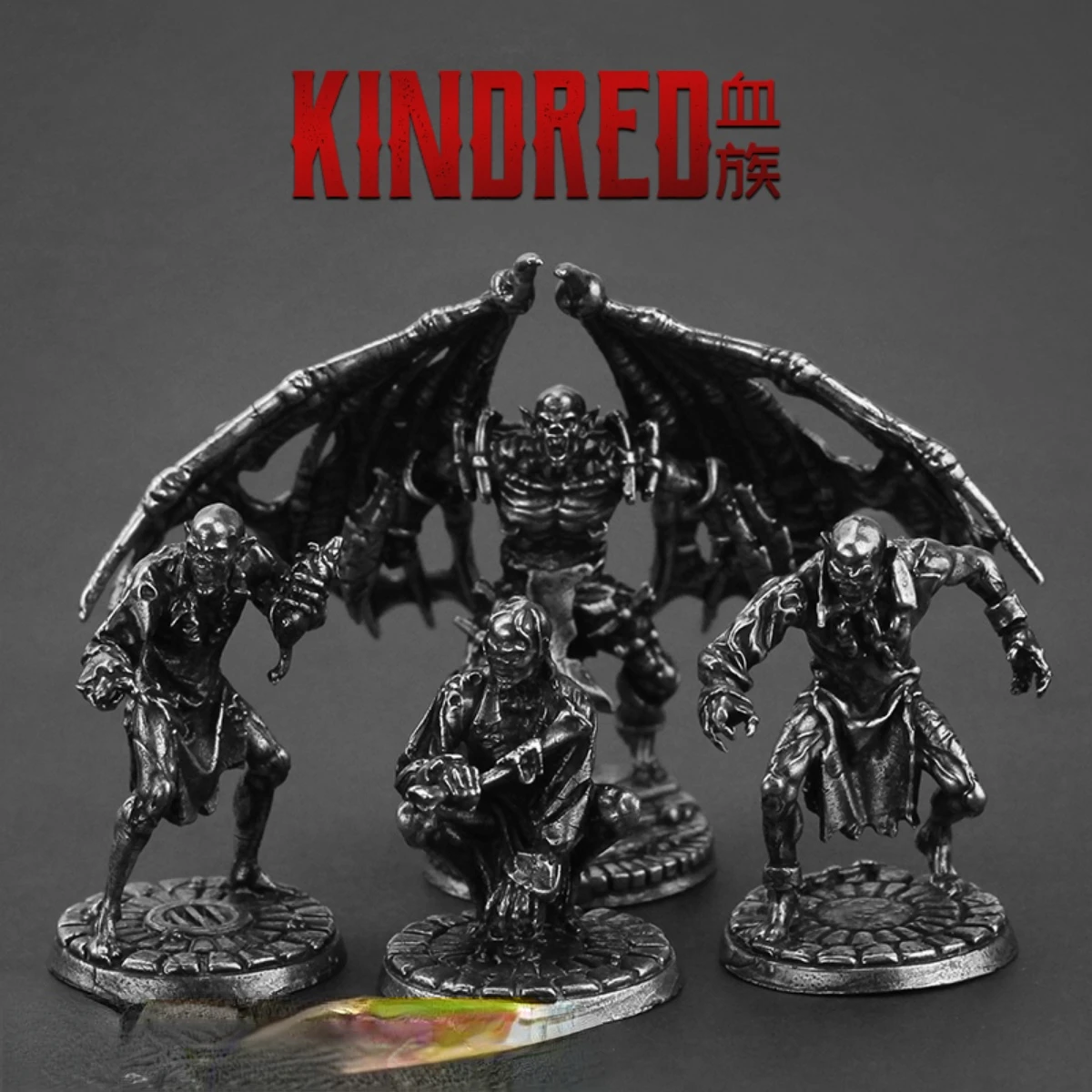 Kindred Vampire Soldier Wit Messing Action Figure Desktop Ornament Miniatuur Desktop Decor Collectible Beeldje Gift
