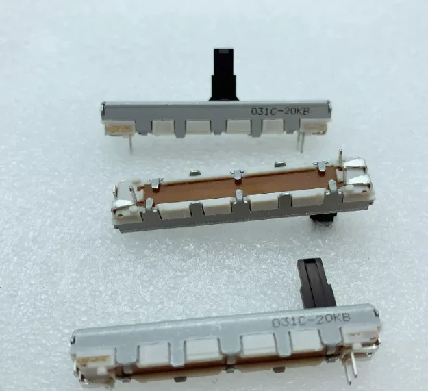 [VK]50pcs/lot 45MM Imported Japan ALPS B20K Single Joint With Point Slide Straight Potentiometer Handle Length 10MM Switch