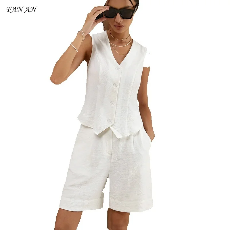 

2024 New Hot White Sleeveless Waistcoat Three-quarter Shorts Two-piece Summer Fashion Leisure Commuter Suit Women Two-piece Set