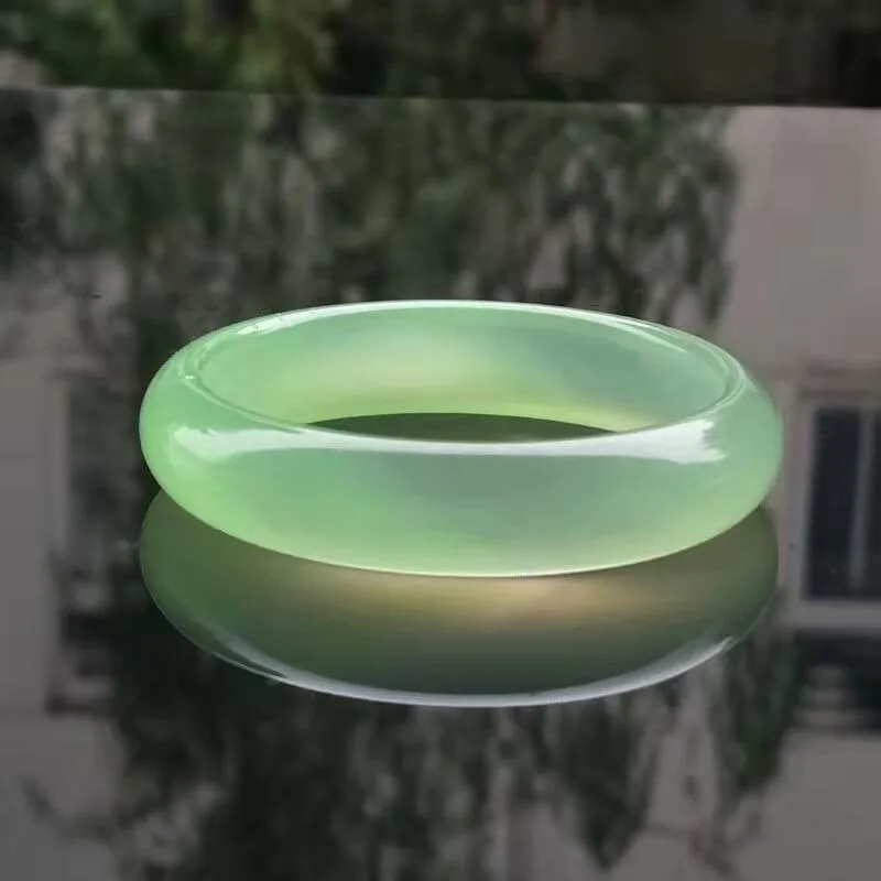 

Ice Fruit Green Agate Chalcedony Bracelet Women's Versatile Fashion Jade Bracelet