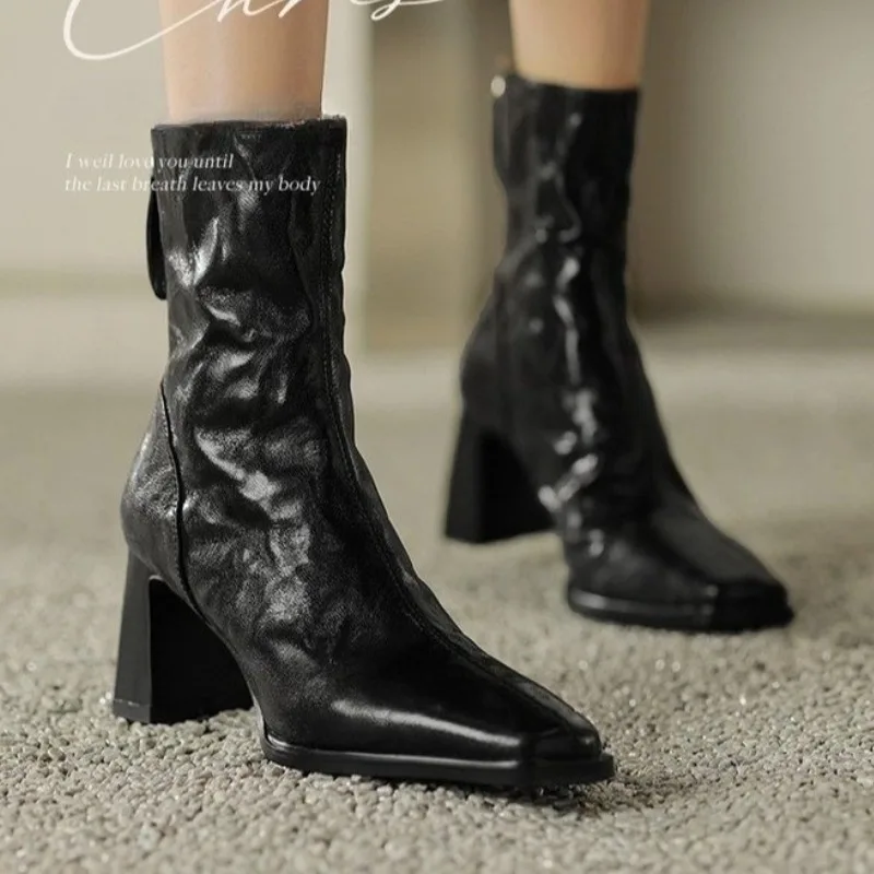 Рисунок 4 - Ботильоны на высоком каблуке