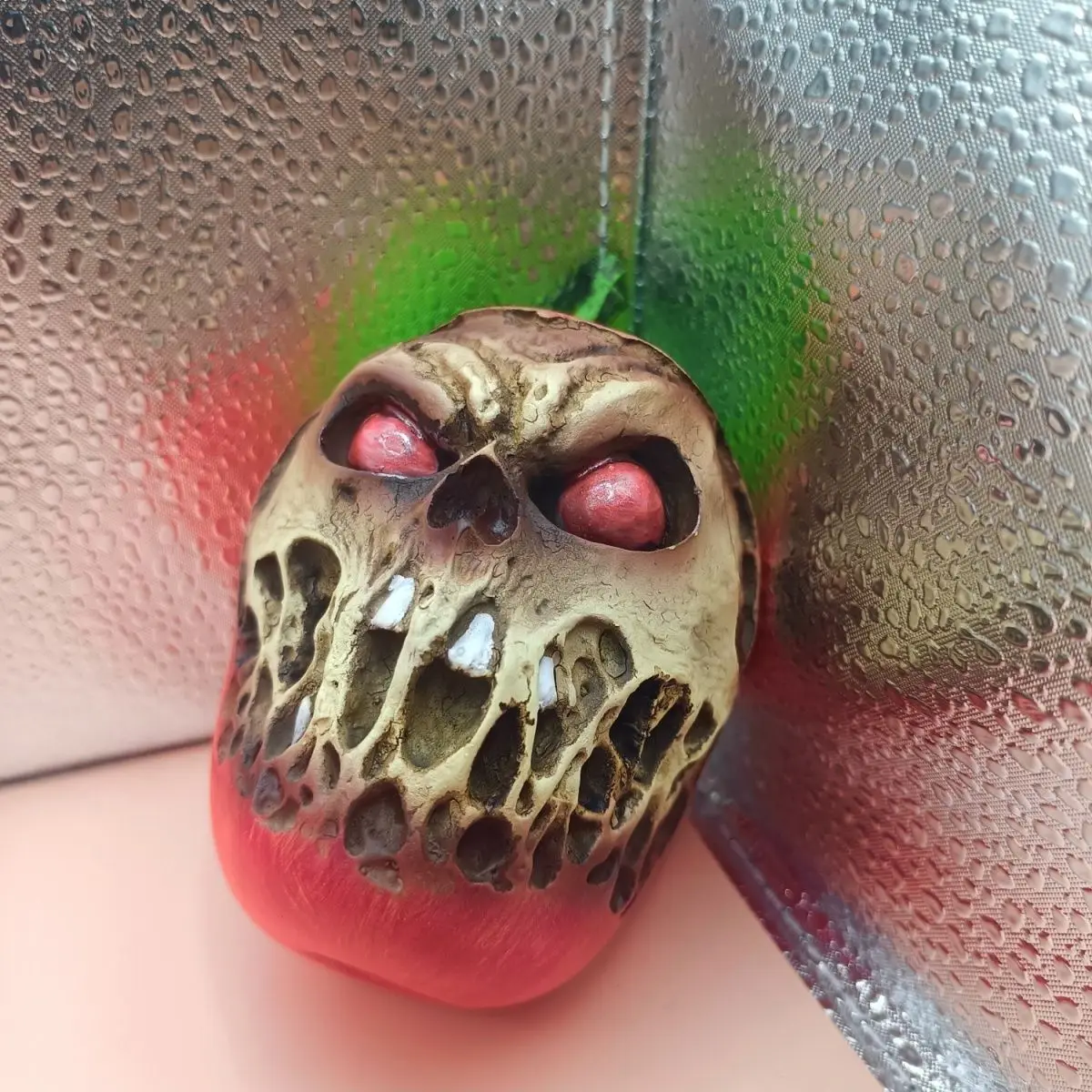 Halloween Terror Death Court Series Skull Decay Apple Resin Action Figure Toys Dark Ornaments Decoration Model