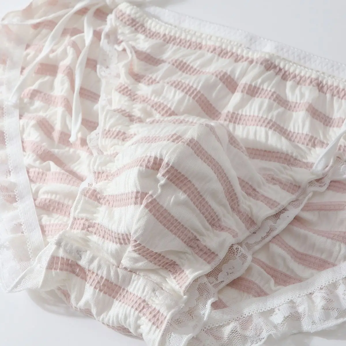 

Men's Sweet Breathable Cotton Underwear Comforting Lace Up Stripes Bondage Briefs Sissy Live Show Dance Costumes Thai Boy