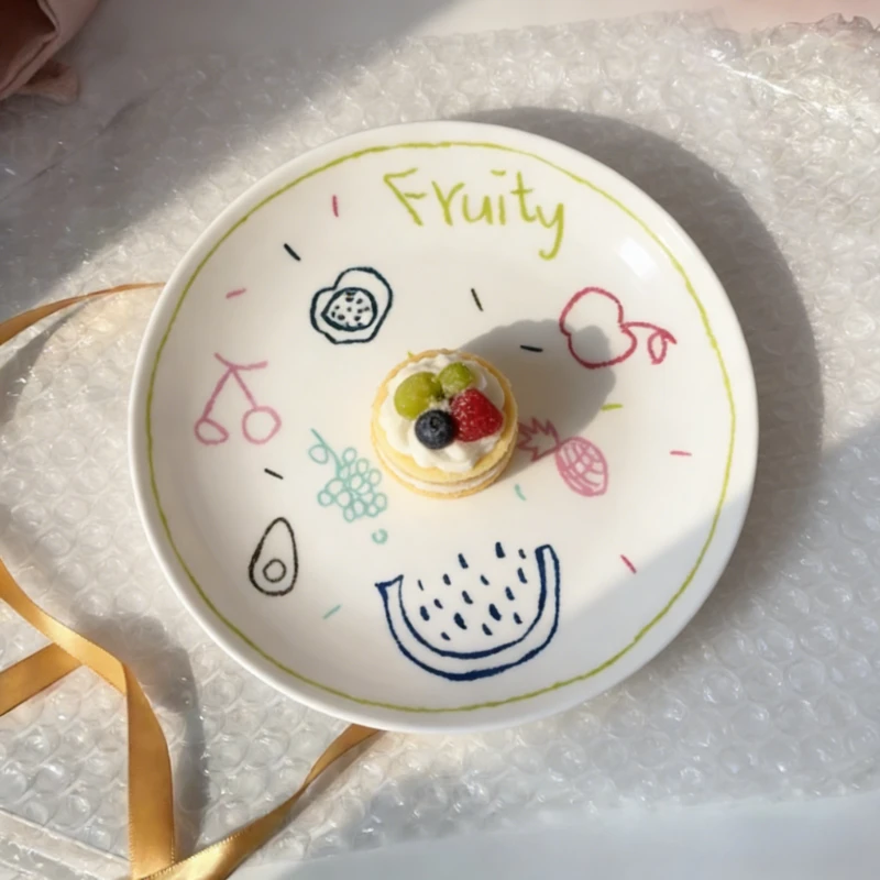 

Cute Graffiti Style 8Inch Ceramic Plate Coffee Shop Dessert Western Food Dish Microwave Safe Dinner Plate for Home Use Tableware