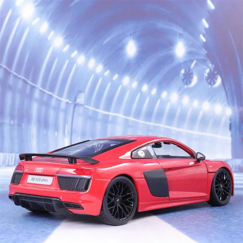 Maisto 1:18 Audi R8 V10 Plus Sports car Alloy Diecast Metal Toy Vehicle Car Model High Simulation Collection Children Gift B240