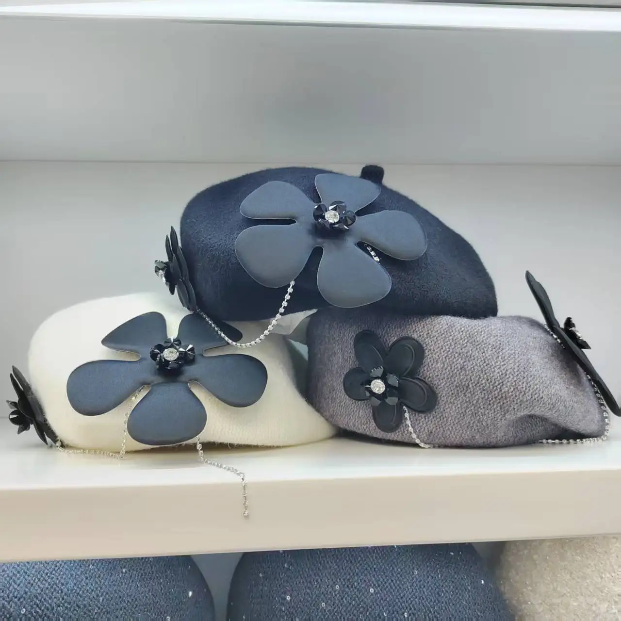 MAXSITI U مزاجه الحجاب قبعات البيريه للنساء الدافئة الحياكة الشتاء قبعة 2025 جديد ريترو موضة الرسام قبعة قبعات للسيدات #1