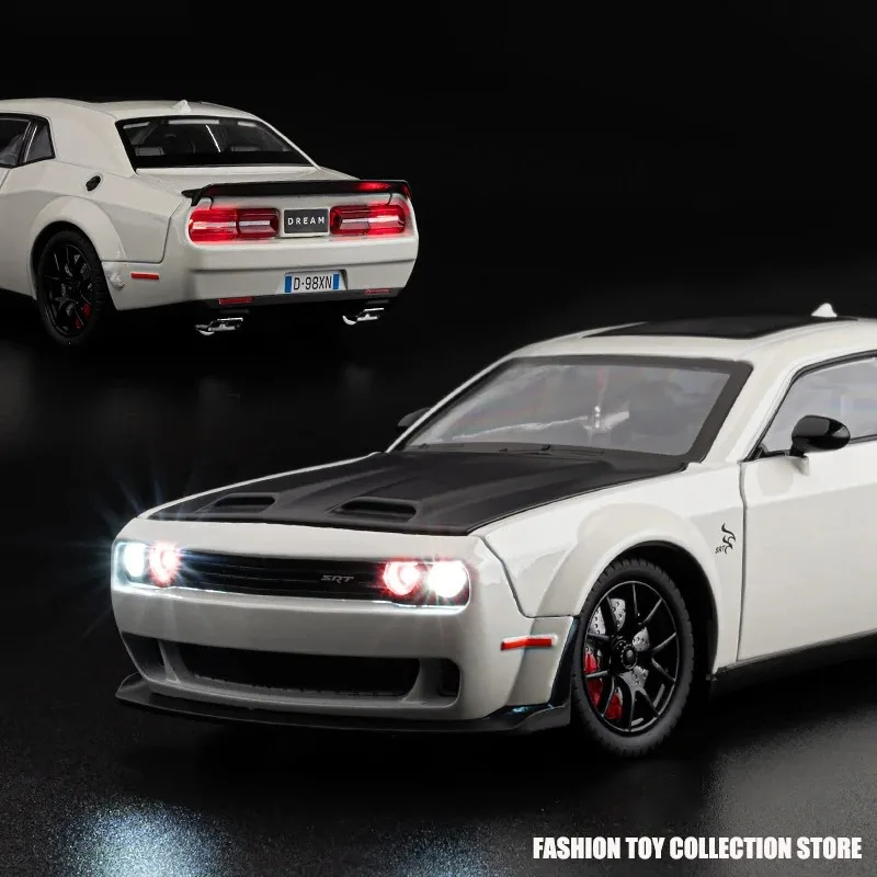 Dodge Challenger Hellcat jouet voiture pour 1: 32 échelle moulé sous pression Metel voitures jouet retirer Hellcat modèle voitures avec son et lumière Hellc