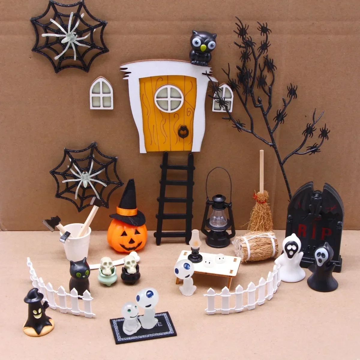 Doll House Mini Christmas Elf Door Fairy Hallowmas Decoration Mini Color Door Mini House Retro Door Christmas DIY Decoration