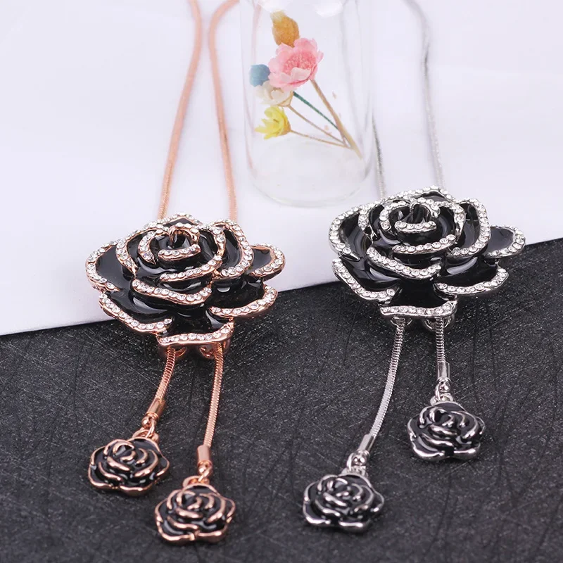 

New rose autumn and winter sweater chain, versatile long flower necklace, women's tassels, black rose pendant