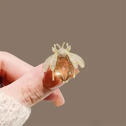 Little Bee Insect Brooch for Women Men Yellow Crystal Zircon Alloy Lapel Pins Suit Shirt Corsage Party Banquet Vinatge Jewelry