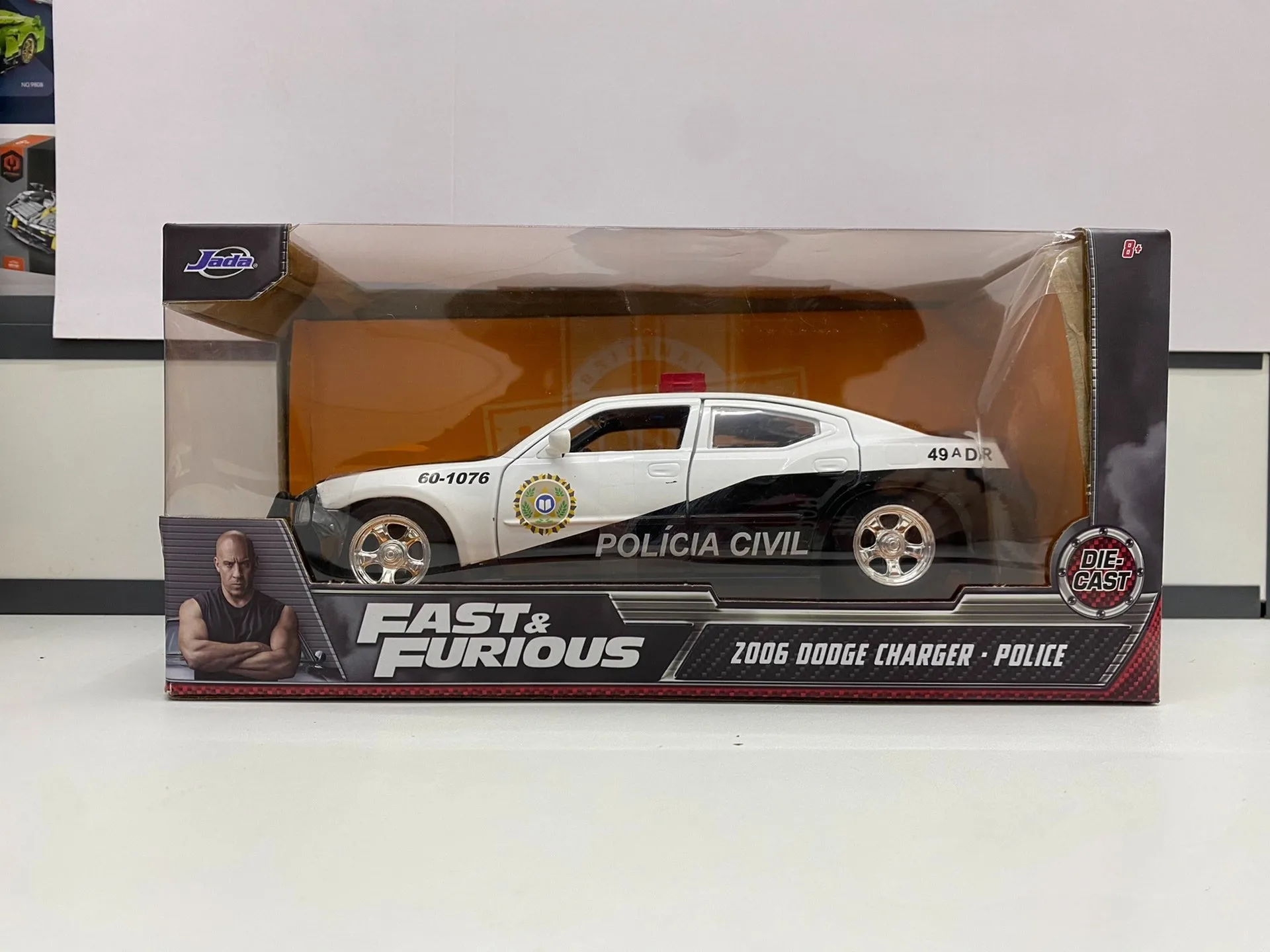 Jada1:24 2006 دودج تشارجر سيارة الشرطة عالية محاكاة دييكاست سيارة سبيكة معدنية نموذج سيارة لعب الأطفال جمع الهدايا