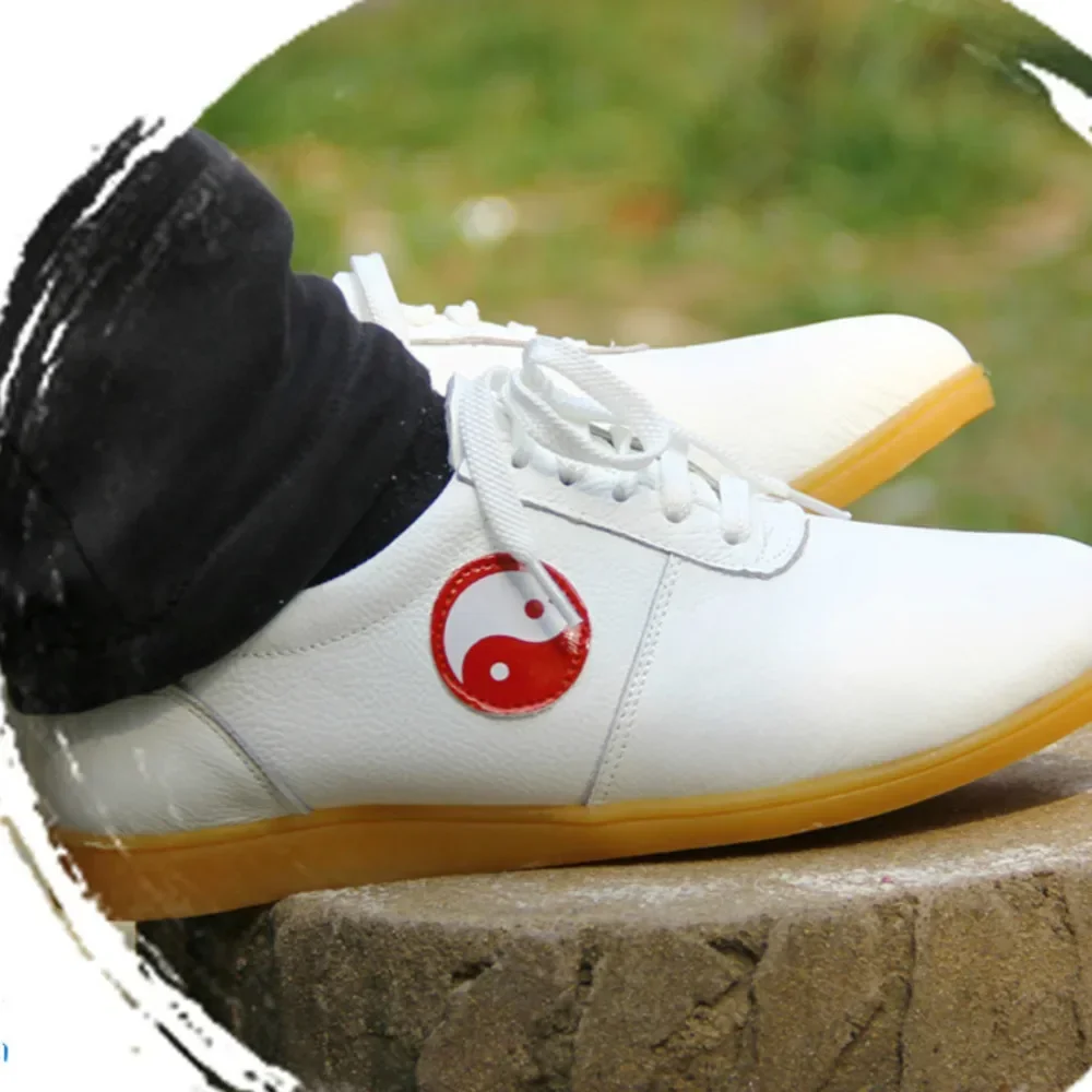 جلد البقر تاي تشي أحذية لينة الجلد الحقيقي الكونغ فو الووشو أحذية فنون الدفاع عن النفس حذاء رياضة التدريب الرياضي الأحذية أسود أحمر أبيض 35-46