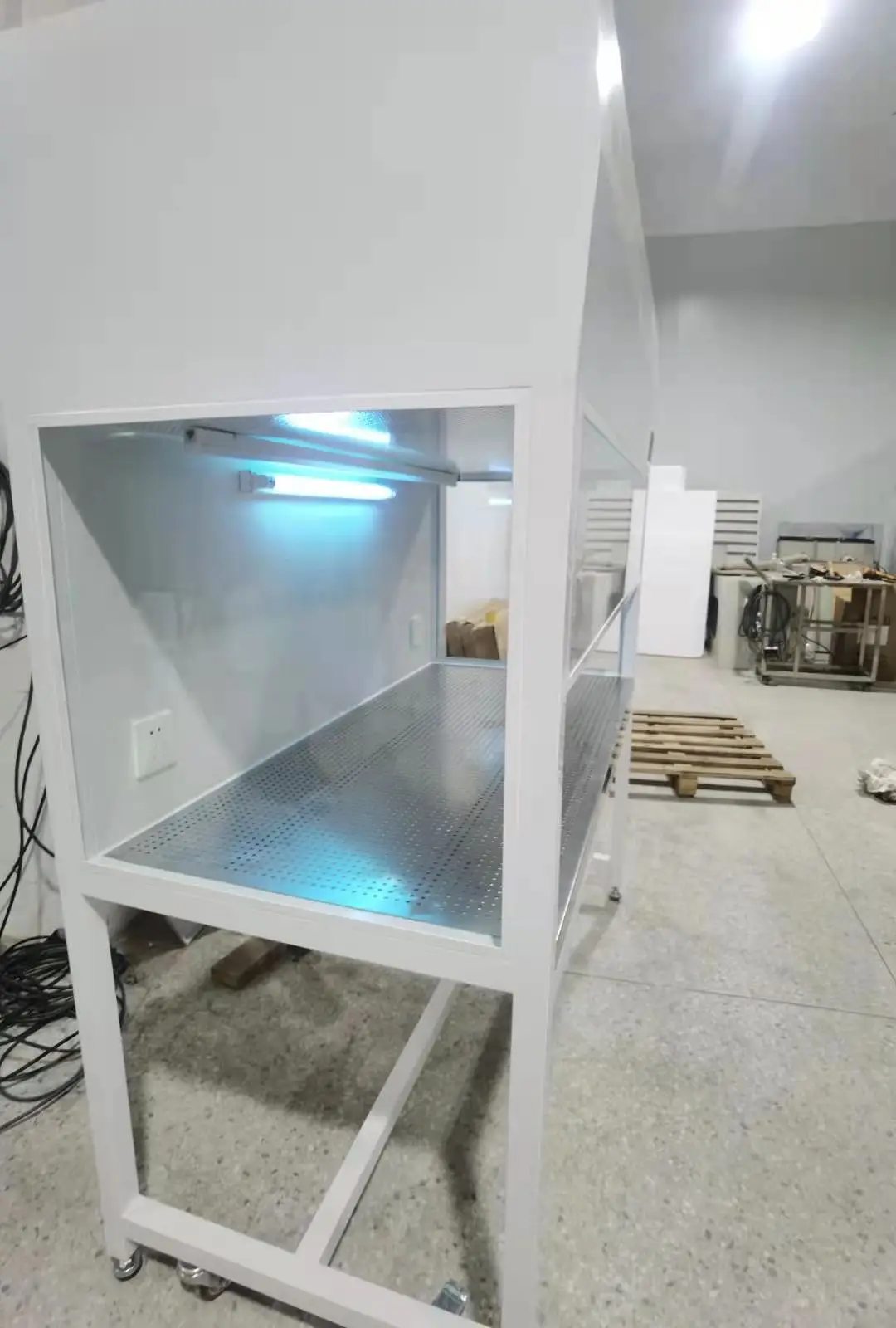 Filter Class 100 with double-sided laminar flow bench operating floor cleanroom for modular cleanrooms