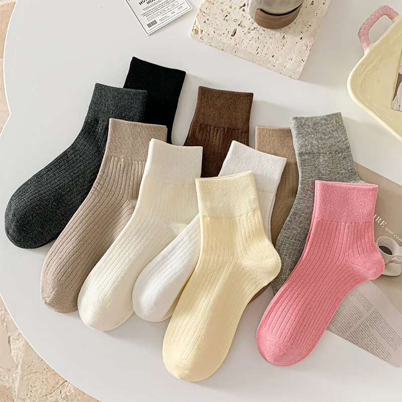 

4 пары однотонных женских носков средней длины в вертикальную полоску, повседневные высококачественные весенне-осенние мягкие дышащие короткие носки