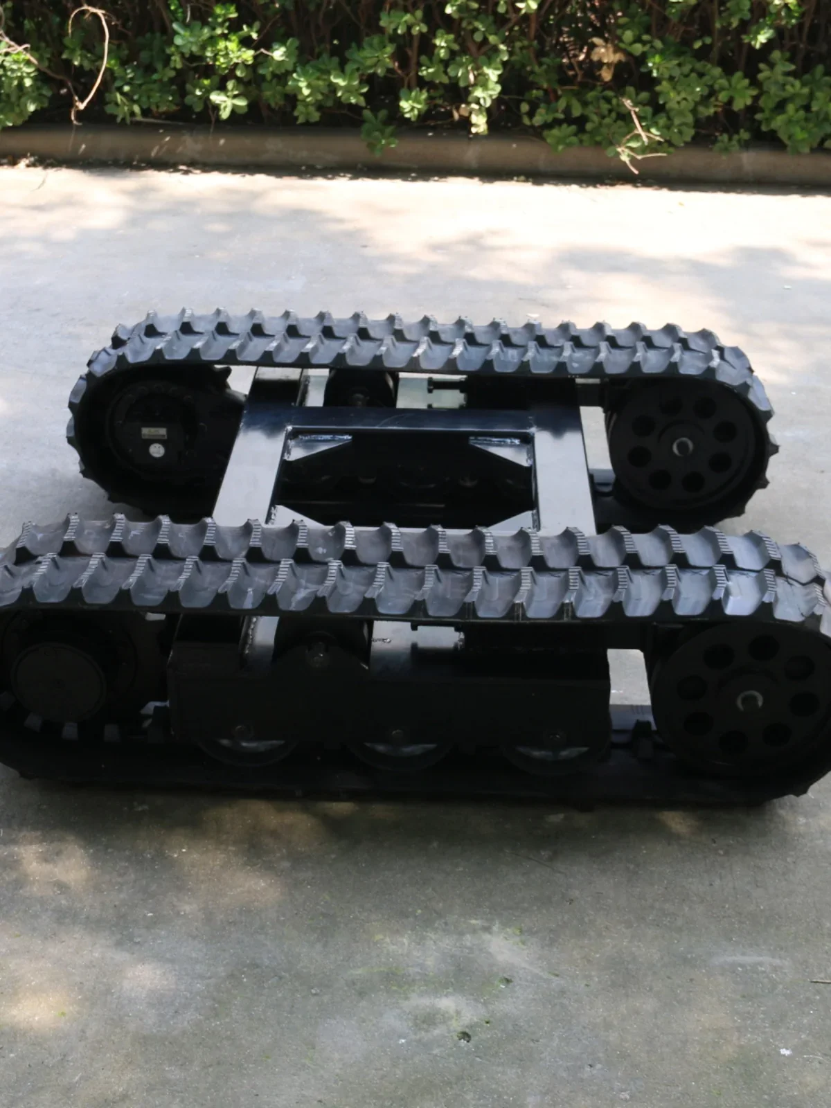 Hydraulic Motor Rubber Track Chassis All-Terrain Walking Orchard Agricultural Transport Vehicle Track Chassis