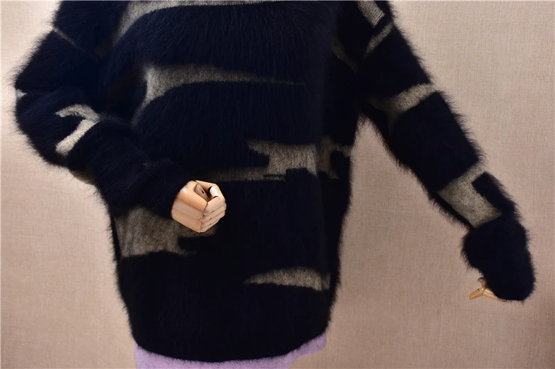 Ladies Women Fall Winter Fashion Black Colored Hairy Angora Rabbit Hair Knitted O-Neck Long Sleeves Loose Pullover Sweater Pull