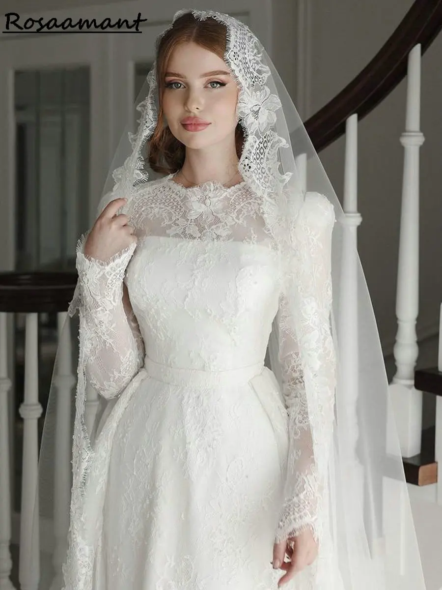 Robes de mariée A-ligne en dentelle vintage avec appliques, col rond, manches longues, personnalisées, patients de pays, quoi que ce soit