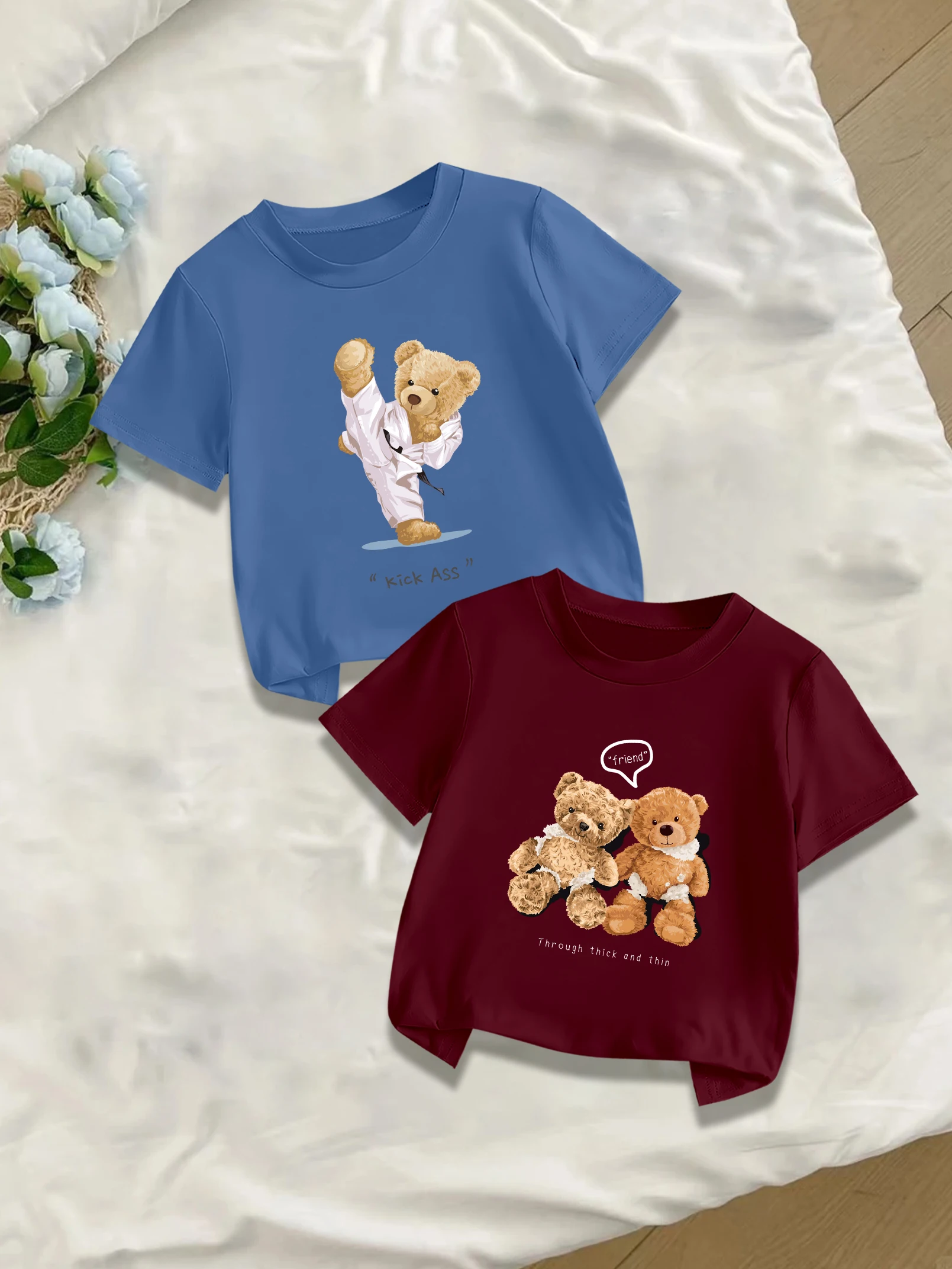 

2 предмета: летняя повседневная хлопковая футболка для мальчиков с мультяшным принтом в виде медведя, занимающегося тхэквондо.