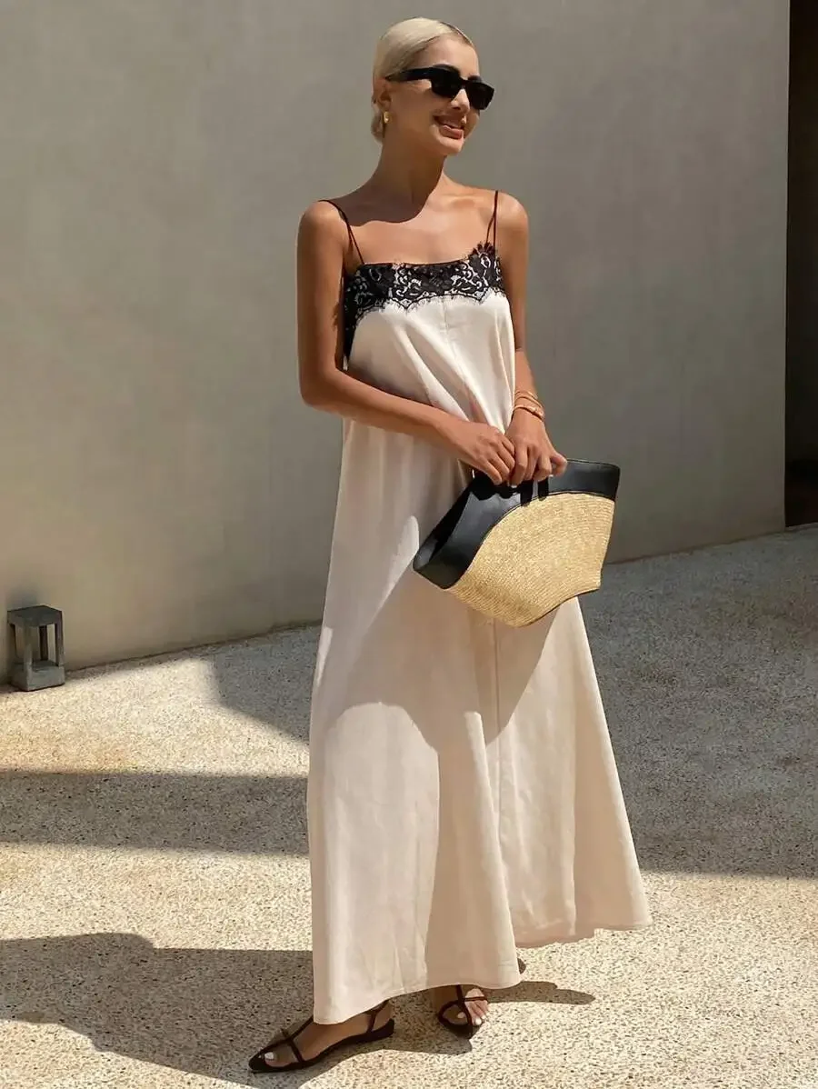 Vestido Maxi de Lino Crema con Busto Adornado con Encaje Negro, Tirantes Finos, Silueta Boho Fluida para la Playa y Vacaciones de Verano