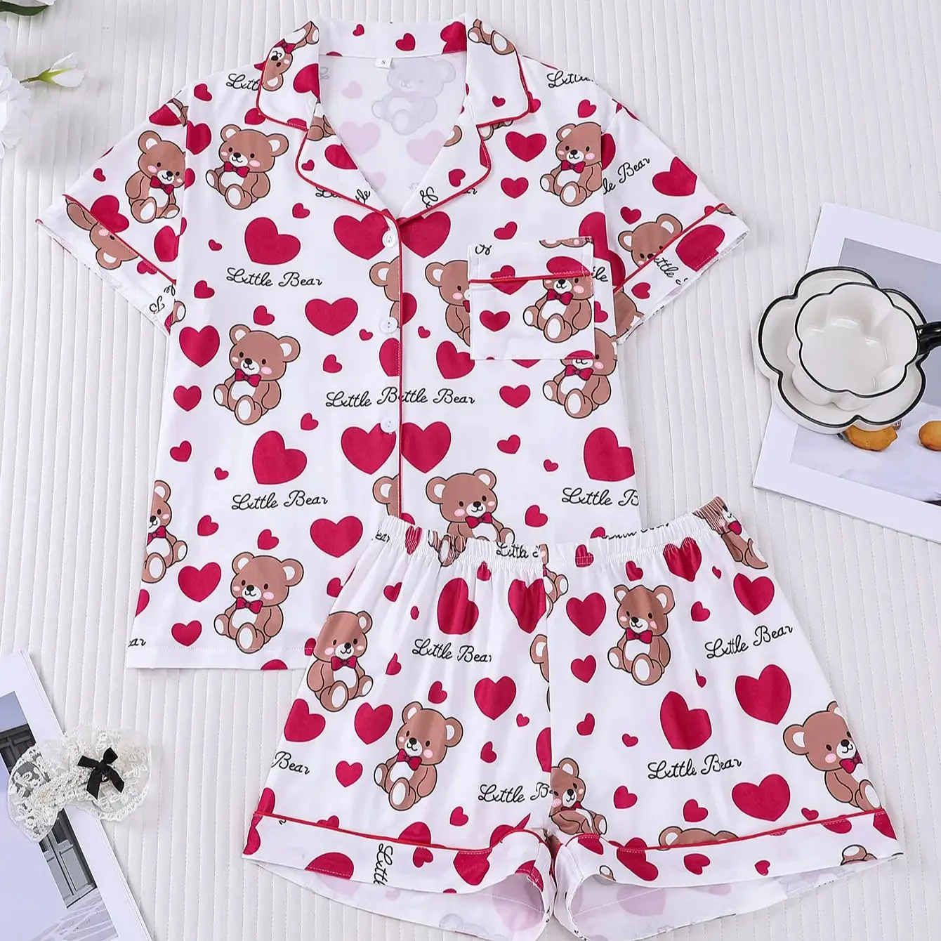 Ladies' Contrasting Red Border Teddy Bear Love Pajamas Set with Lapel, Short Sleeved Shorts, Breathable and Sweat Proof Homewear