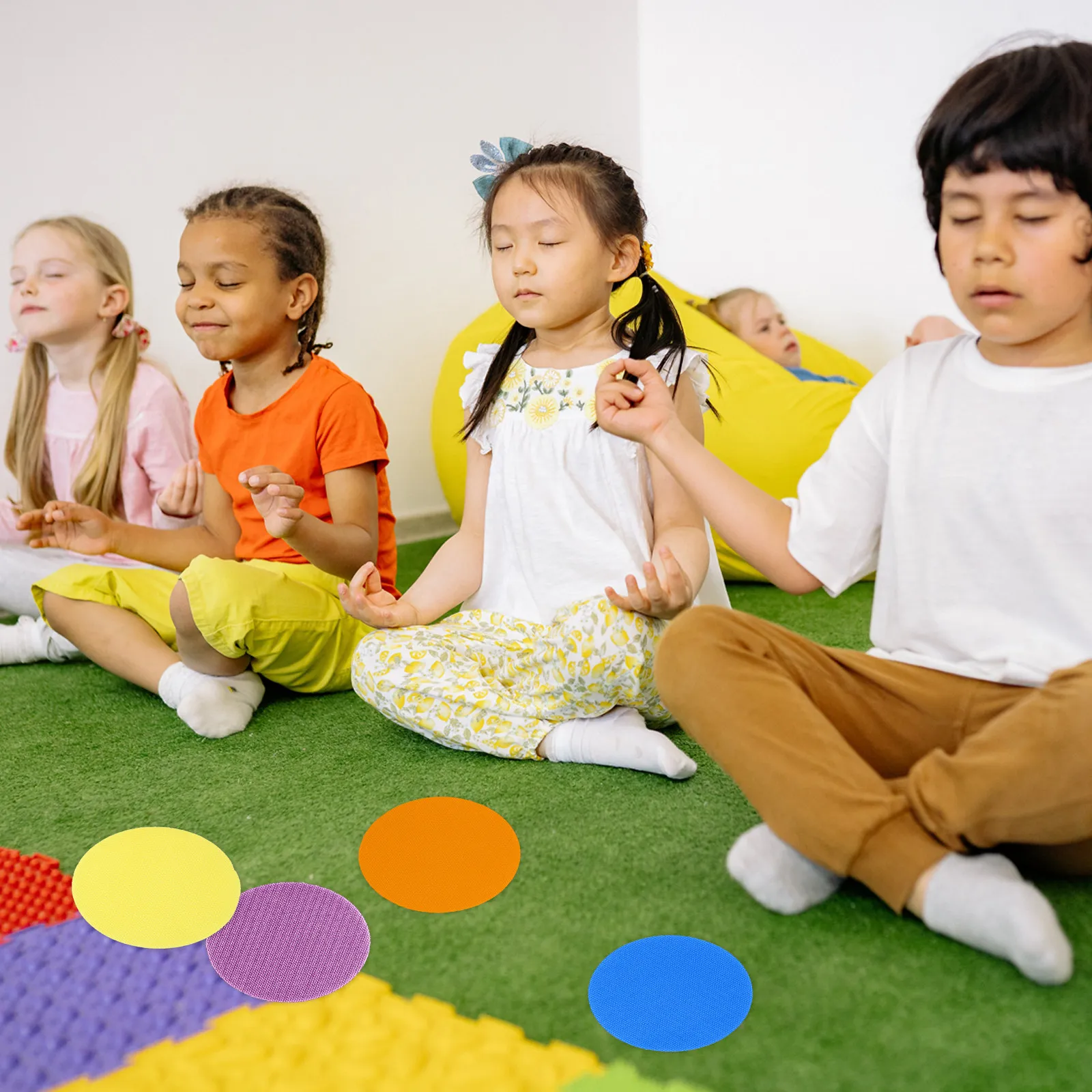 

30Pcs Vibrant Round Carpet Markers for Kids Classroom Organization Educational Carpet Stickers Preschool Kindergarten Learning