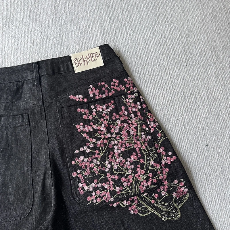 2026 New DERSCHUTZE Streetwear Knee Length Bottoms Men Traditional Plum Embroidery Multi Button Black Shorts view 5