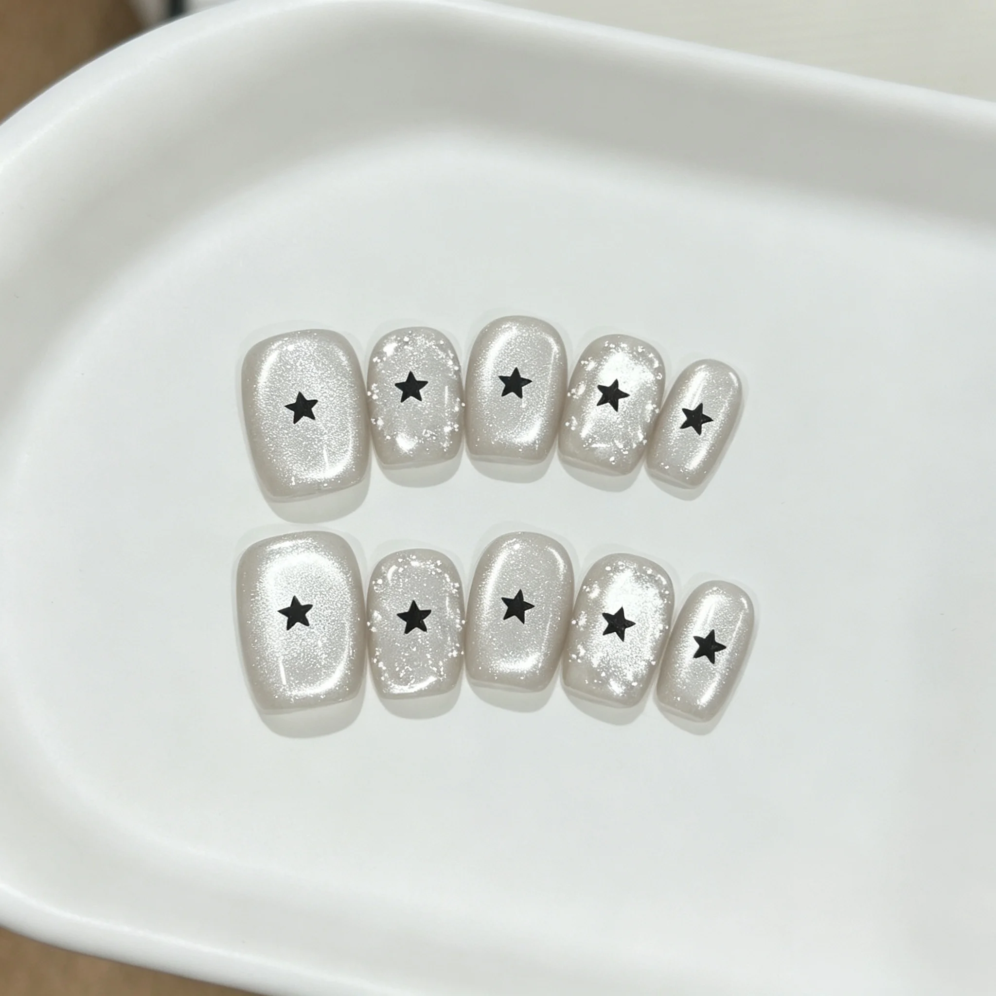 

10pcs Silver-White Cat-Eye Stars Handmade Press on Nails Moonlight and Falling Stars Fake Nail Short Square False Nail for Women