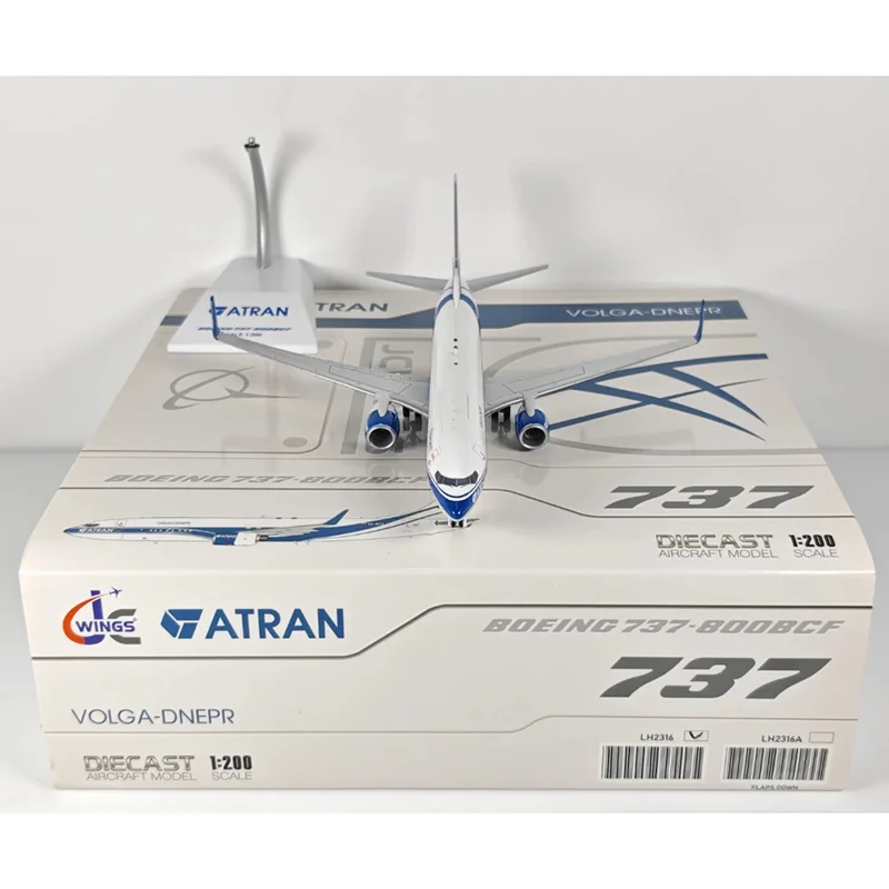 JC Wings moulé sous pression, échelle 1/200 russe ATRAN Aviation B737-800BCF VQ-BFS, Collection de modèles d'avion en alliage, ornements décoratifs