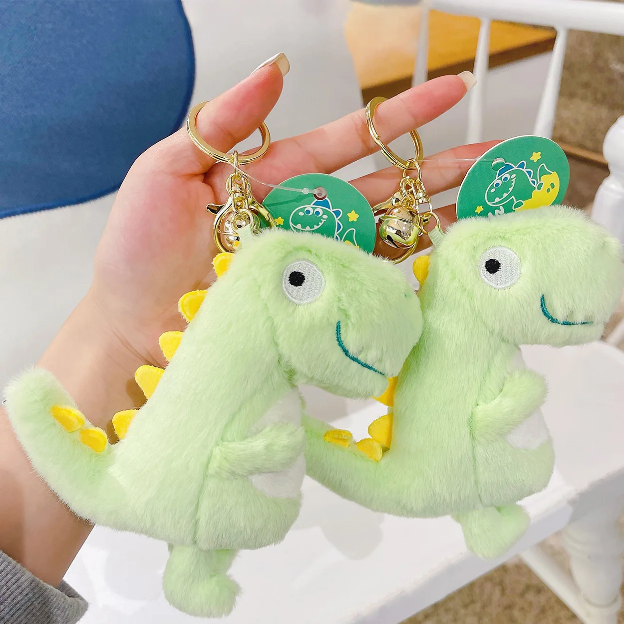 Petit porte-clés dinosaure créatif, sac d'école, pendentif vert dinosaure, peluche mignonne, machine cool, poupée confortable, cadeau pour bébé