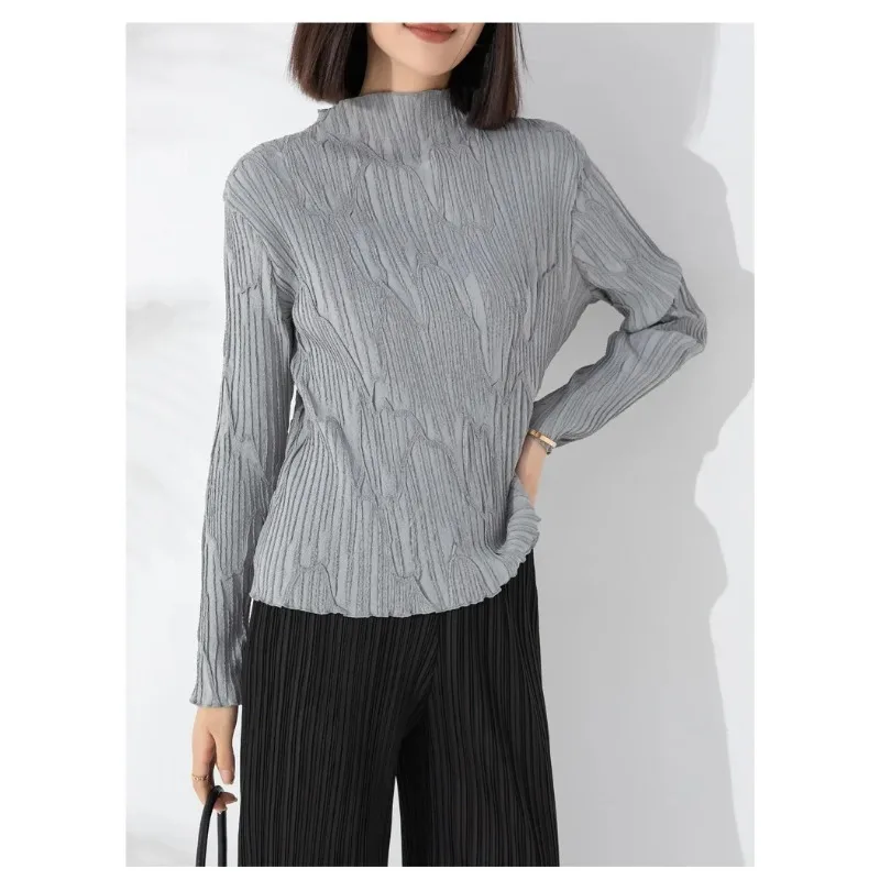 

GGHK Miyake Pleated Elegant Design Women T-shirt Round Neck Solid Slim Retro Tops 2023 Autumn New Casual Female Clothing