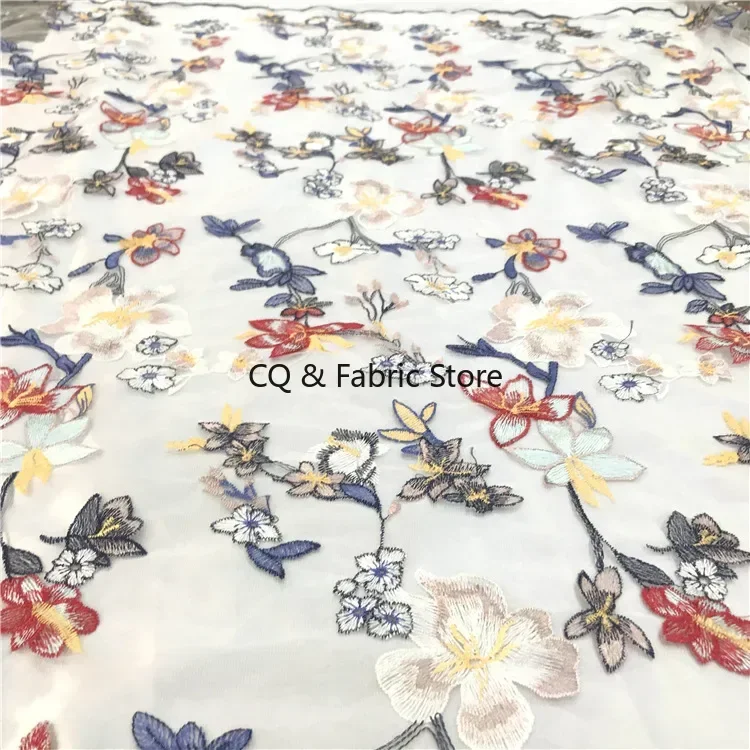 Tessuto di pizzo a rete ricamato multicolore largo 1 metro 130 cm Tessuto di tulle per abiti da donna alla moda fai da te